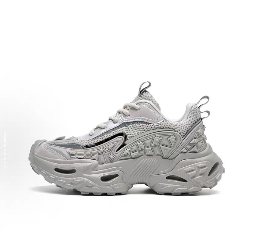 Has a Physical Store Specializing in Quality Break Dawn Tire Shoes