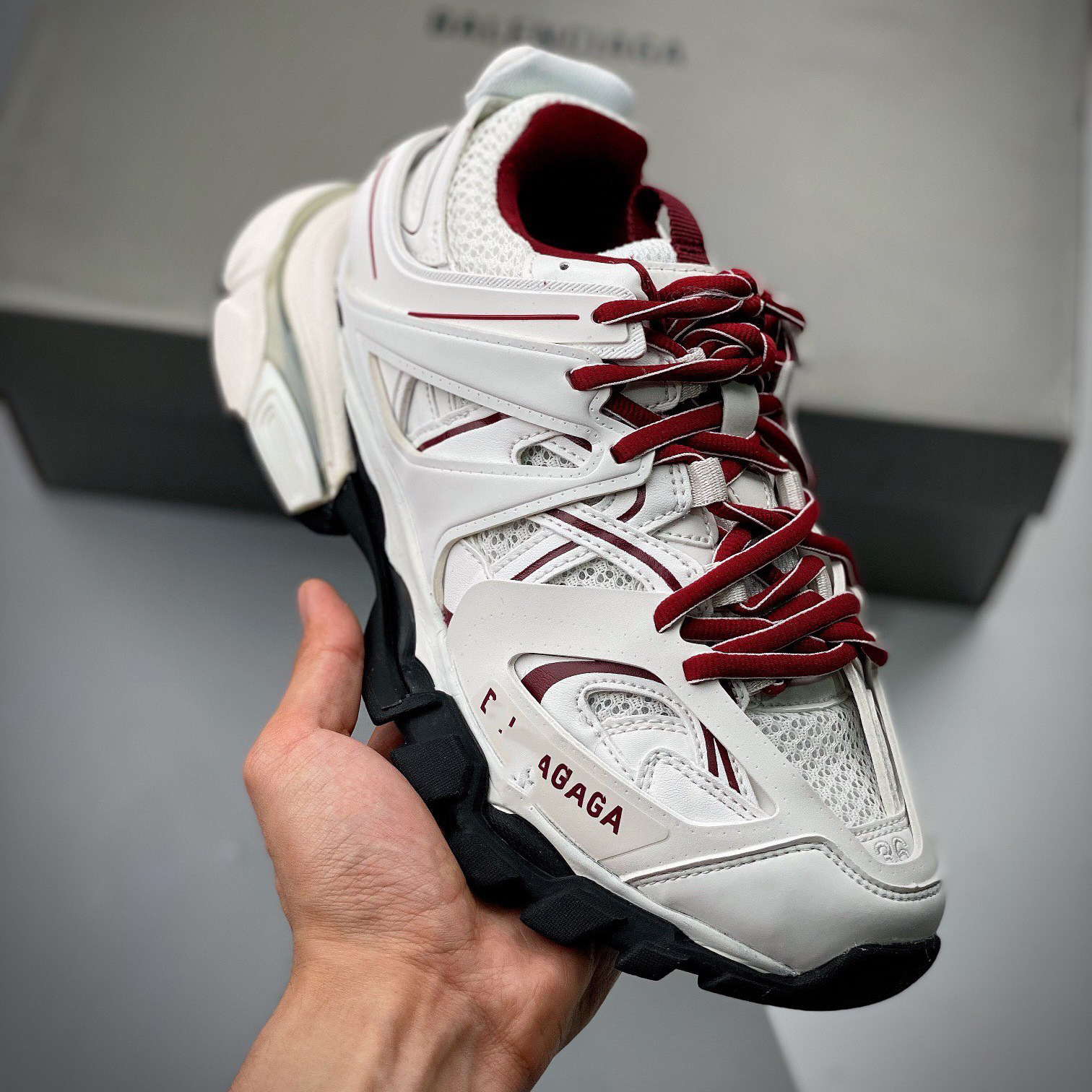 Light Luxury Paris 3.0 Family Third Generation Trendyy Sneaker Tess Couple Jogging Shoes Outdoor Men's and Women's Concept Shoes detail image
