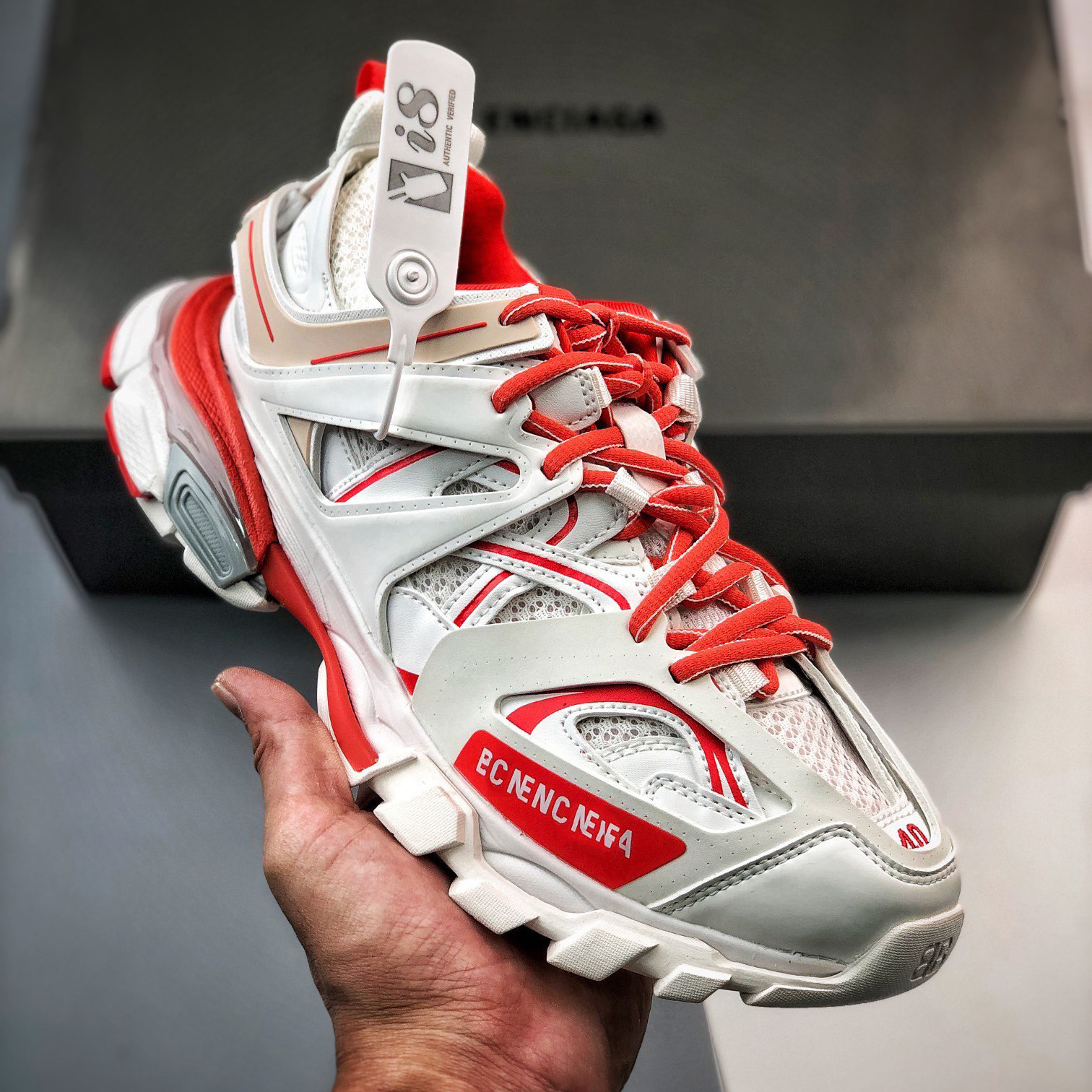 Light Luxury Paris 3.0 Family Third Generation Trendyy Sneaker Tess Couple Jogging Shoes Outdoor Men's and Women's Concept Shoes