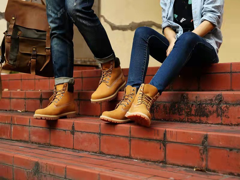 Tough and Durable Pu Tian Tianbo Leng Large Yellow Boots 10061W detail image