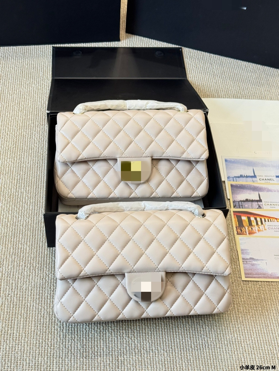 Handbag detail image